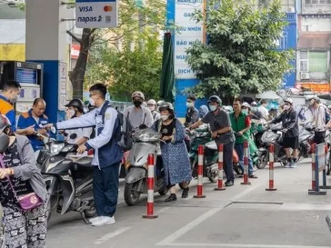 Khi nào cơn khát xăng được giải?