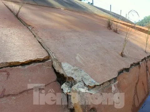 Kênh thuỷ lợi nghìn tỷ mới dùng hơn 1 năm đã nứt toác