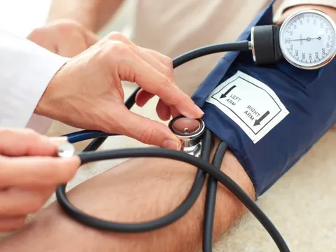 Để tránh đột quỵ, người huyết áp cao đừng quên những món này