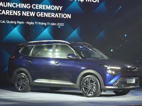 Ra mắt Kia Carens 2023: Giá từ 619 triệu, 7 phiên bản, làm khó 'vua doanh số' Xpander