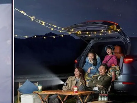 Xịn như xe điện 'Made in China': Ô tô không khác gì 'cục pin di động'