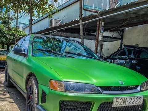 Honda Accord đời cổ biển tứ quý tại Long An