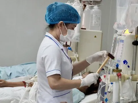 Vụ bệnh nhân chạy thận lúc nửa đêm: Bố trí 2,4 tỉ đồng sửa máy