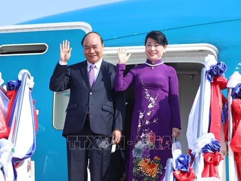 Chủ tịch nước Nguyễn Xuân Phúc lên đường thăm chính thức Thái Lan và dự Hội nghị APEC lần thứ 29