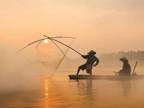 Bất chấp giảm vốn điều lệ, loạt doanh nghiệp muốn mua cổ phiếu quỹ nhằm "đỡ giá" giữa lúc nước sôi lửa bỏng