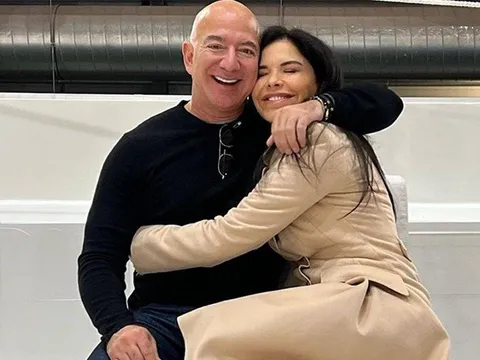 Sau công bố cho đi phần lớn tài sản của Jeff Bezos, bạn gái của tỷ phú giàu thứ 2 thế giới có động thái mới