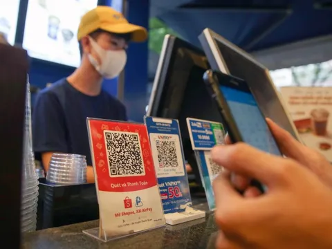 Thanh toán không tiền mặt "sôi sùng sục"