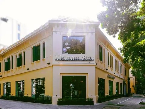 Showroom Mercedes-Benz độc đáo hàng đầu Đông Nam Á ra mắt tại Hà Nội