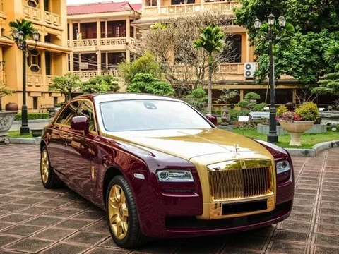 Rolls-Royce mạ vàng của Trịnh Văn Quyết vẫn vắng chủ sau ba lần đấu giá
