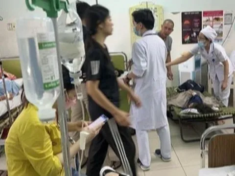 Điều tra vụ 257 học sinh nhập viện nghi do ngộ độc thực phẩm