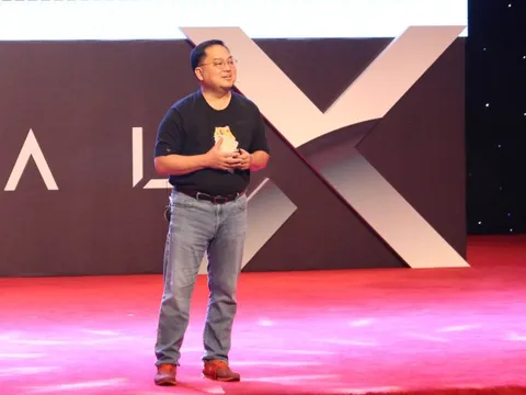 Chủ tịch Hoàng Nam Tiến: DN muốn sống sót thì làm dịch vụ thôi không đủ, hơn cả thấu hiểu là cần phải "thấu cảm" khách hàng!