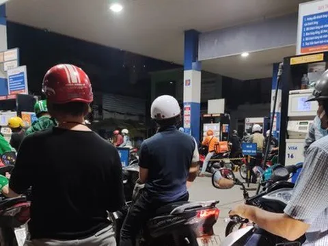 ‘Cơn khát’ xăng dầu tại TPHCM đã hạ nhiệt