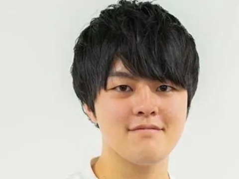 Chàng trai 26 tuổi kiếm cả tỷ đô từ nhân vật ảo