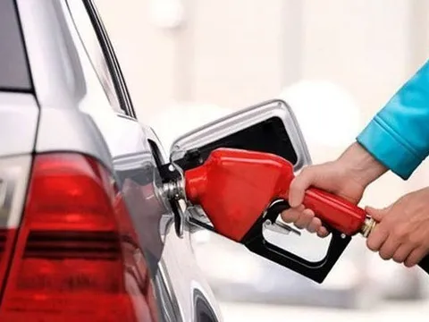 Giá xăng giảm… 40-80 đồng/lít