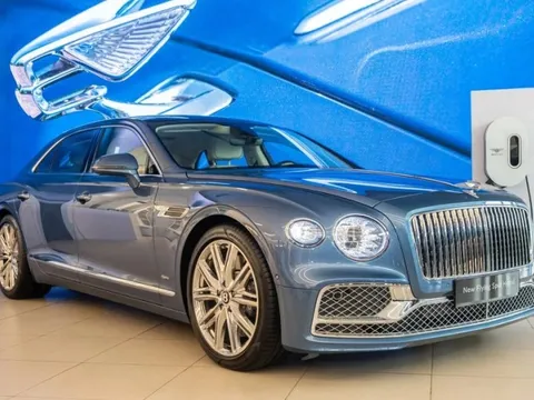 Ra mắt Bentley Flying Spur Hybrid: Giá từ 16,8 tỷ đồng, xe xanh siêu sang đầu tiên Việt Nam