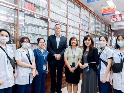 Nhiều triển vọng hợp tác giữa Merck Healthcare và FPT Long Châu