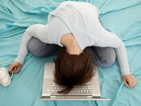 Gửi tiết kiệm dài hạn 6 tháng trước, 9x 'tiếc đứt ruột' khi lãi suất ngân hàng tăng tới 10%/năm