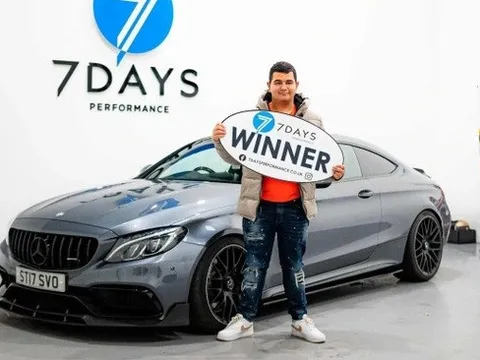 Trúng thưởng Mercedes-AMG C63 nhưng người may mắn choáng vì chi phí bảo hiểm