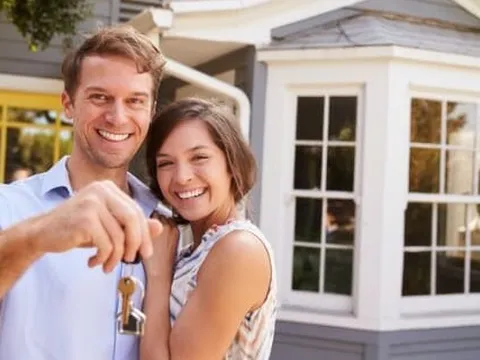 Trả hết nợ để mua 2 căn nhà, triệu phú tự thân 39 tuổi vẫn hối hận vì lý do chẳng ai ngờ: 'Tôi cảm thấy mình bị mắc kẹt'