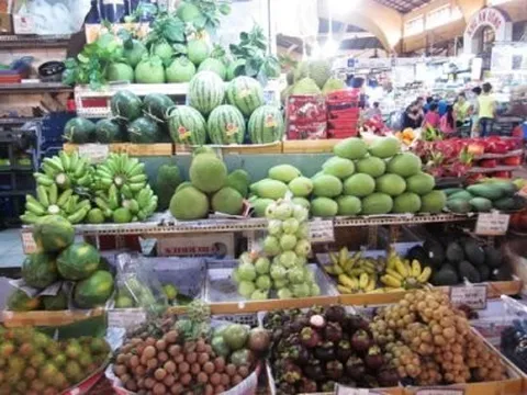 Xuất khẩu thuận lợi, giá trái cây nội địa tăng cao