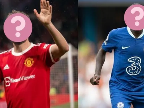 Kiếm tiền tỷ mỗi tuần, những cầu thủ này vẫn đi xe cũ, dùng điện thoại hỏng màn hình