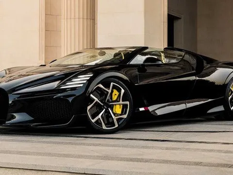Bugatti chiều giới siêu giàu Trung Đông: 2024 giao xe nhưng nay đã trưng bày cho ngắm