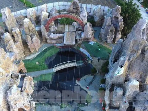 Hang đá Bê-lem 'khổng lồ' từ hàng nghìn cây tre chào đón Giáng sinh