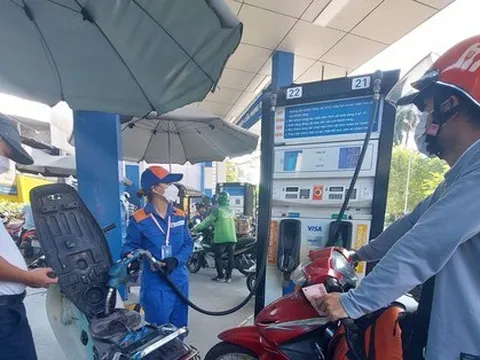 Đề xuất mức sàn thuế bảo vệ môi trường 1.000 đồng/lít xăng, dầu