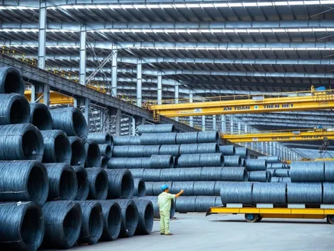 Hoà Phát (HPG): Sản lượng bán hàng tháng 11 tiếp tục tạo đáy mới, xuống thấp nhất kể từ đầu năm 2021 nhưng xuất hiện điểm sáng hiếm hoi ở thép xây dựng