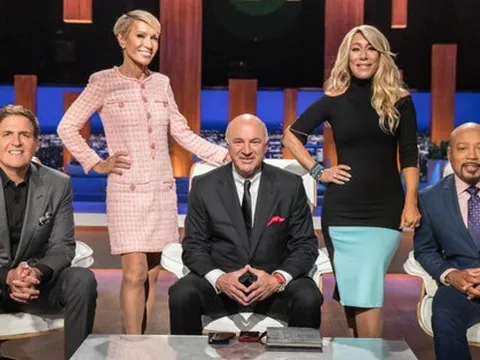 So khối tài sản của dàn "cá mập" trong Shark Tank Mỹ: Cả bể cá có duy nhất một tỷ phú, giàu hơn các nhà đầu tư khác vài tỷ USD