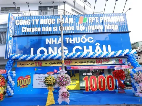 FPT Long Châu tri ân khách hàng nhân cột mốc 1.000 nhà thuốc
