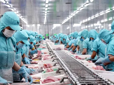 ADB nâng dự báo tăng trưởng kinh tế Việt Nam