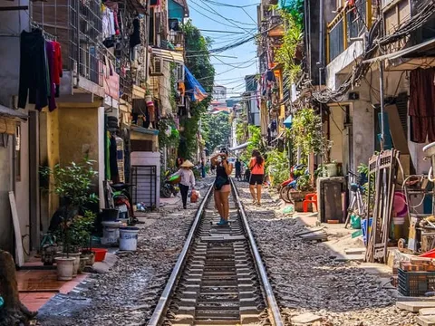 'Phố đường tàu' ở Hà Nội và những địa điểm nổi tiếng không còn mở trong năm 2023