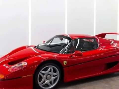 Chiêm ngưỡng siêu xe Ferrari F50 35 năm tuổi vẫn đẹp như mới