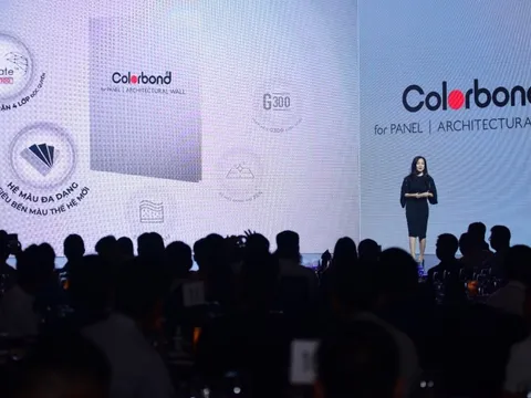 Nhà xưởng đẳng cấp với tôn dành riêng cho Sandwich Panel