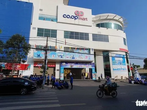 Nhân viên ngừng việc tập thể, giám đốc Co.opmart Biên Hòa bị thay lập tức