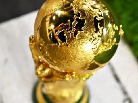 Cúp vô địch World Cup chứa 5kg vàng, giá trị hàng tỷ đồng
