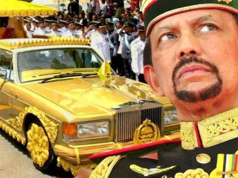 Vị vua giàu có gấp 15 lần Quốc vương Qatar: Thu nhập 100 USD/giây từ dầu mỏ, sống tại cung điện lớn nhất thế giới, từng tổ chức đua xe Ferrari vào lúc nửa đêm