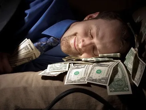 Kẻ tay trắng không mua nổi bữa trưa "thoát nghèo" thành công nhờ bí quyết: Muốn nâng cao thu nhập thì phải kết thân với… phòng nhân sự