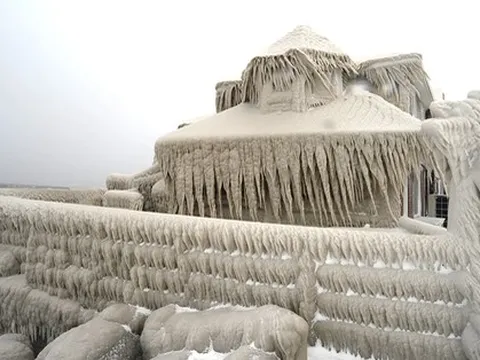 Nhà hàng bị đóng băng trong Giáng sinh lạnh nhất lịch sử Mỹ