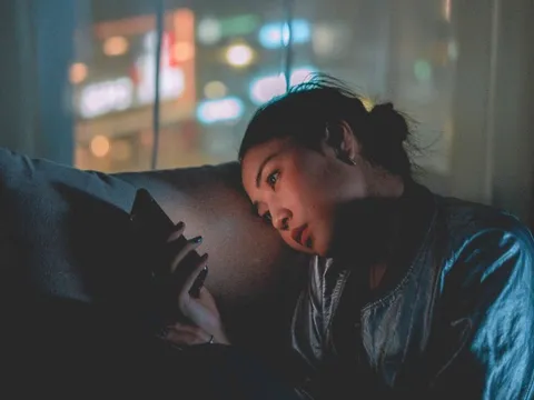 7 thói quen tiết lộ nhiều điều về tính cách của bạn: Từ dáng đi, cách bắt tay hay chữ viết cũng cho thấy bạn có dễ dàng thành công hay không