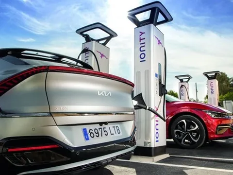 Câu chuyện kinh doanh: Logo mới của KIA - Sáng tạo hay khó hiểu thì chưa biết nhưng rõ ràng đem tới vận may cho hãng xe