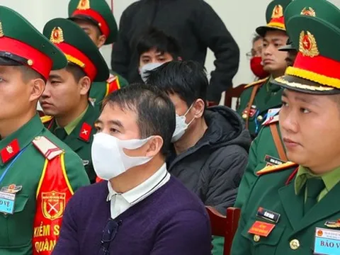 Vụ buôn lậu 200 triệu lít xăng: Cựu đại tá Biên phòng từng kêu oan bất ngờ nhận tội