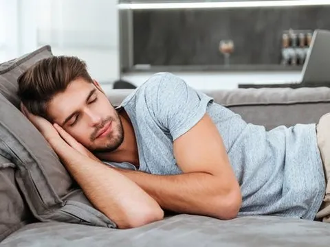 Ngủ ‘nướng’ vẫn kiếm cả triệu đô: Người giàu lý giải vì sao họ chẳng cần dậy sớm vẫn có thể thành công