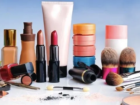 Mỹ phẩm Estée Lauder và MAC cảnh báo sản phẩm GIẢ tràn lan trên TikTokShop, được bán qua KOL nổi tiếng hàng triệu followers