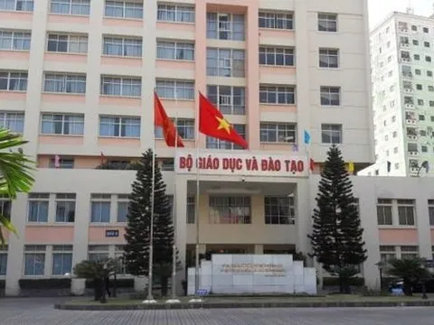 Đề nghị điều tra dấu hiệu lợi ích nhóm giữa Bộ GD&ĐT và Nhà xuất bản Giáo dục