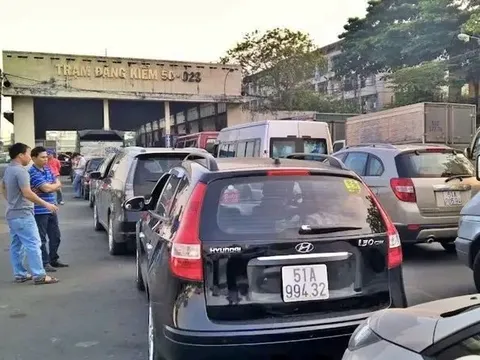 Sở GTVT Tp.HCM: Áp lực của nhân viên đăng kiểm rất lớn, dự kiến làm cả Tết