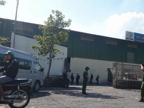 Công an TP.HCM khám xét thêm 1 trung tâm đăng kiểm tại Hóc Môn