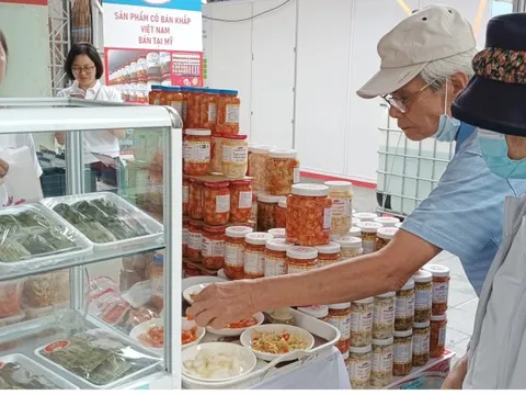 Lễ hội “Tết Xanh quà Việt” ở TP HCM chính thức mở cửa đón khách