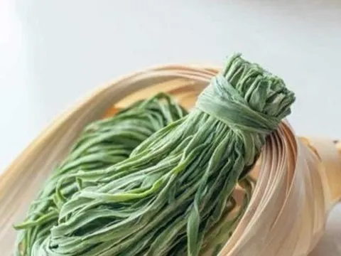 Rầm rộ tìm mua rau 'tiến vua' gần nửa triệu đồng/kg ăn Tết